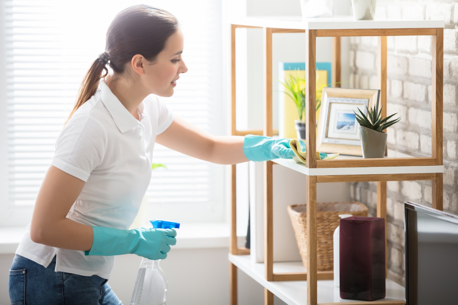 Deep cleaning service showing thorough cleaning of household surfaces